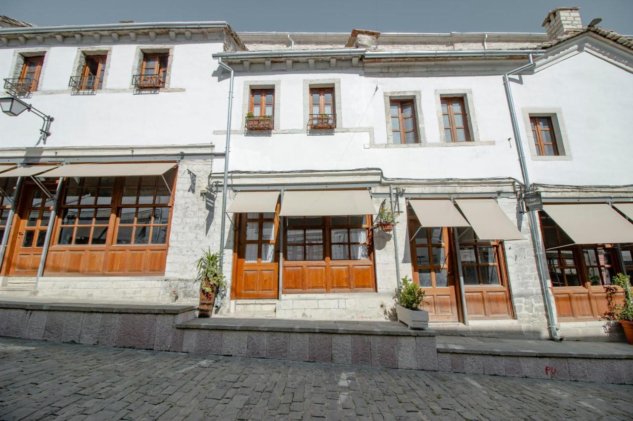 Duplex Apartment Viktoria ジロカストラ エクステリア 写真