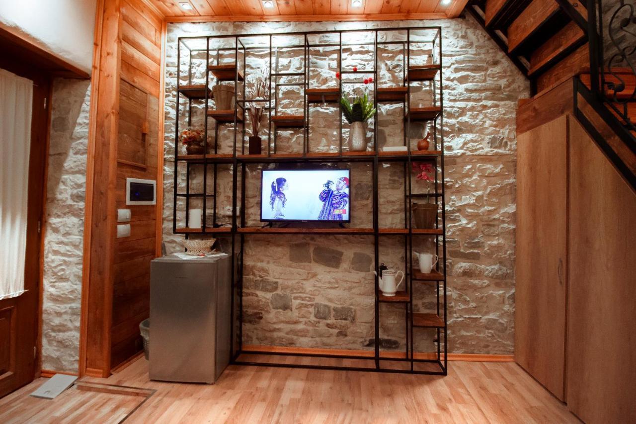 Duplex Apartment Viktoria ジロカストラ エクステリア 写真