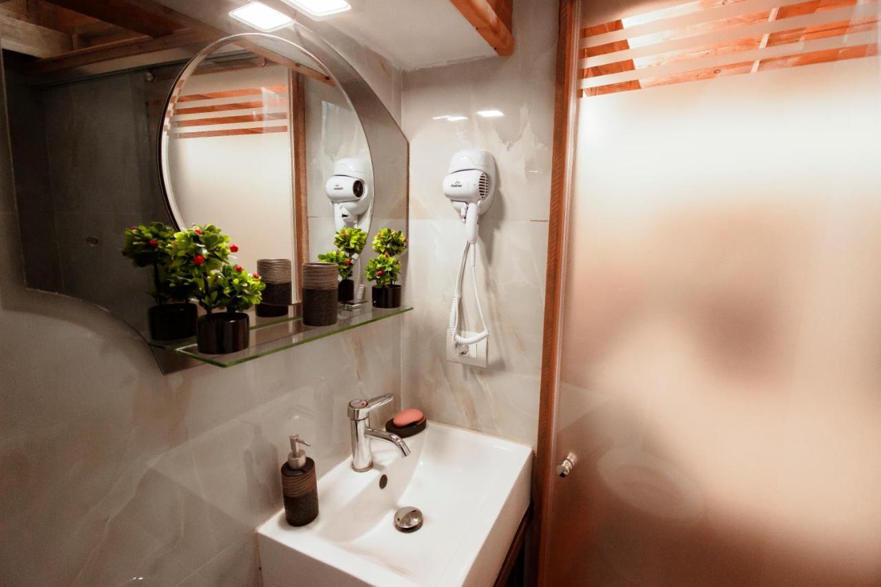 Duplex Apartment Viktoria ジロカストラ エクステリア 写真