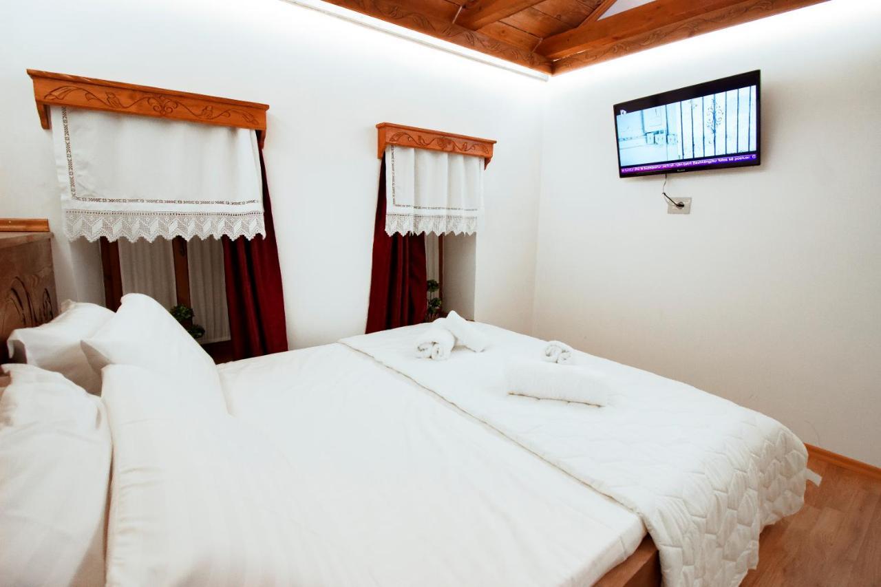 Duplex Apartment Viktoria ジロカストラ エクステリア 写真