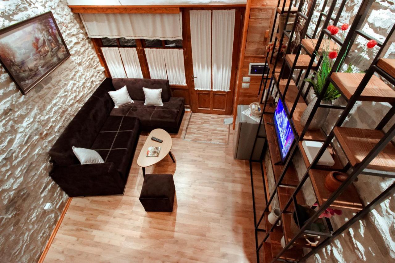 Duplex Apartment Viktoria ジロカストラ エクステリア 写真