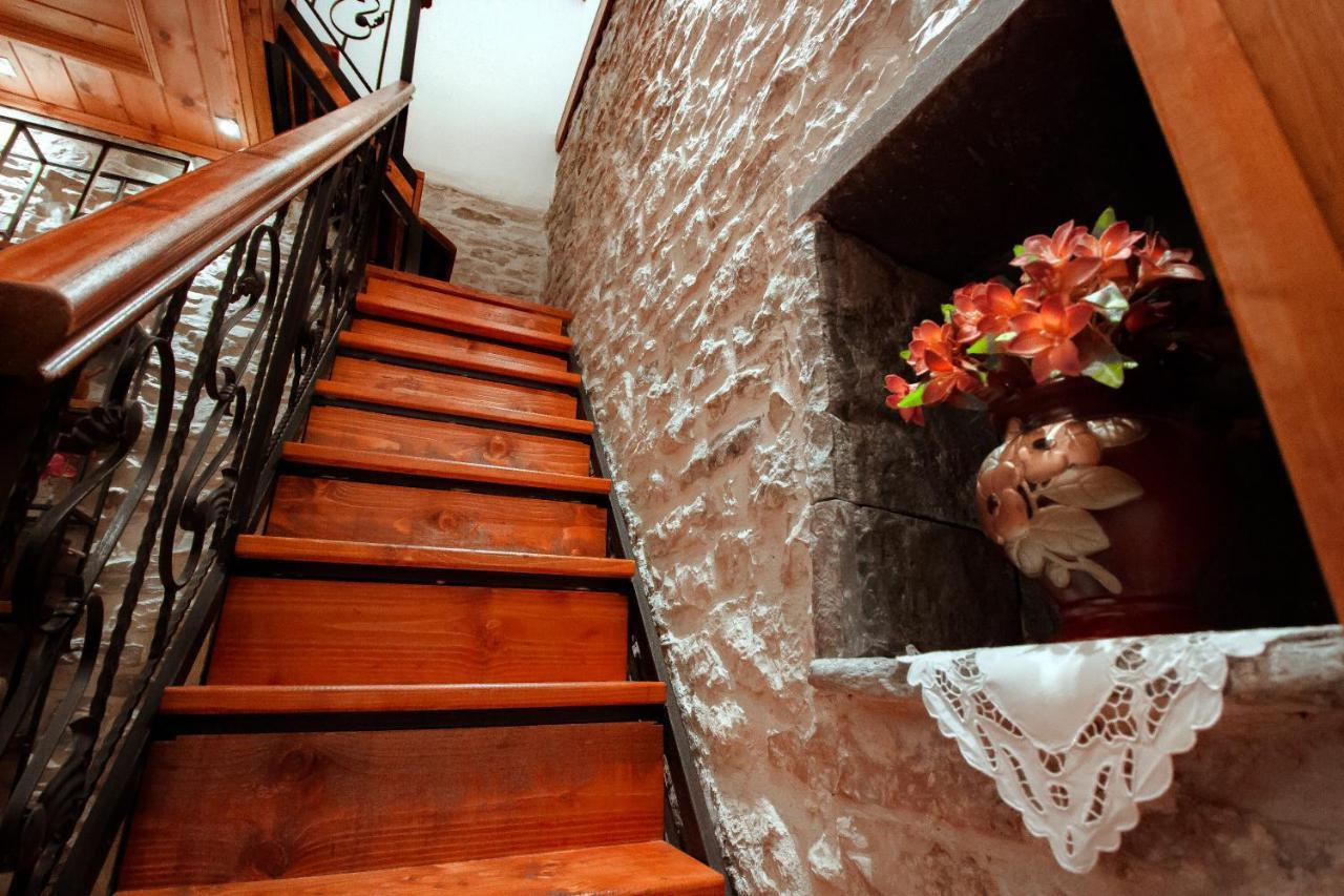 Duplex Apartment Viktoria ジロカストラ エクステリア 写真